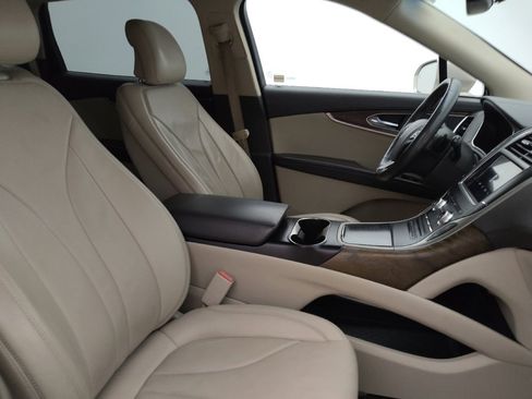 Used 2017 Lincoln MKX Reserve image 21