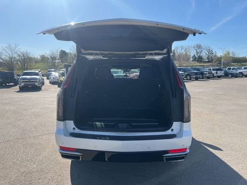 Certified 2023 Cadillac Escalade ESV Premium Luxury AWD/4WD image 23