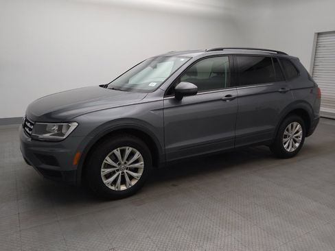 Used 2018 Volkswagen Tiguan S FWD image 2