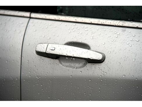 Used 2021 Chevrolet Equinox LT image 18