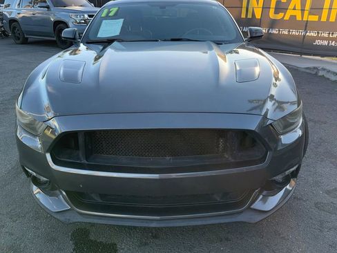 Used 2017 Ford Mustang GT image 3