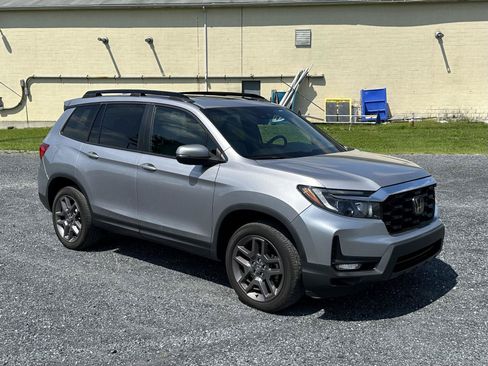 Used 2023 Honda Passport EX-L image 2