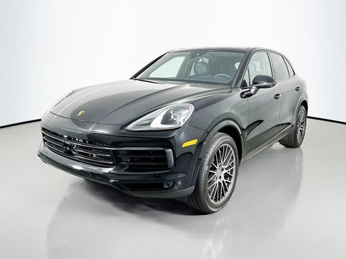 Used 2022 Porsche Cayenne image 1