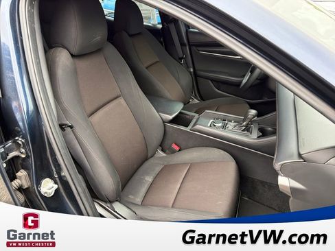 Used 2022 MAZDA MAZDA3 s image 31