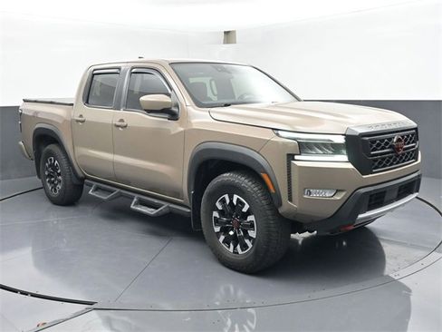 Used 2023 Nissan Frontier PRO-4X w/ Pro Convenience Package image 2