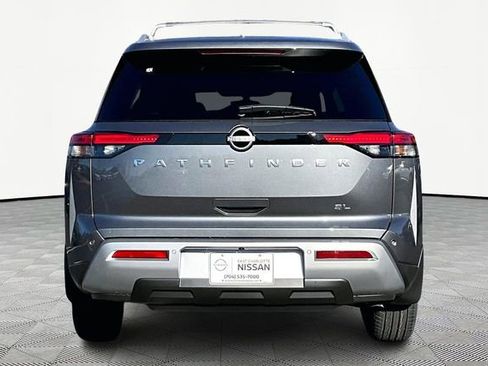 New 2025 Nissan Pathfinder SL image 4