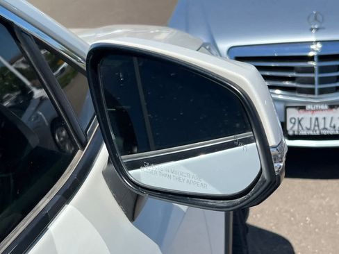 Used 2021 Toyota RAV4 XLE Premium FWD image 16