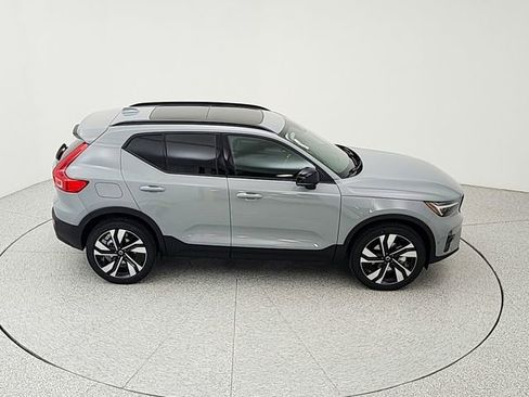 New 2026 Volvo XC40 B5 Ultra w/ Climate Package AWD/4WD image 16