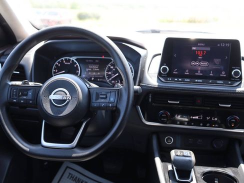 Used 2022 Nissan Rogue SV AWD/4WD image 23