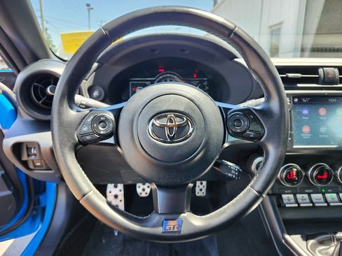 Used 2023 Toyota GR86 Premium RWD image 23