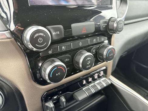 Used 2022 RAM 1500 Laramie image 18