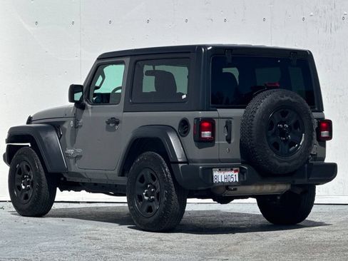 Used 2018 Jeep Wrangler Sport AWD/4WD image 5