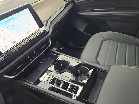 New 2026 Volkswagen Atlas SEL image 24