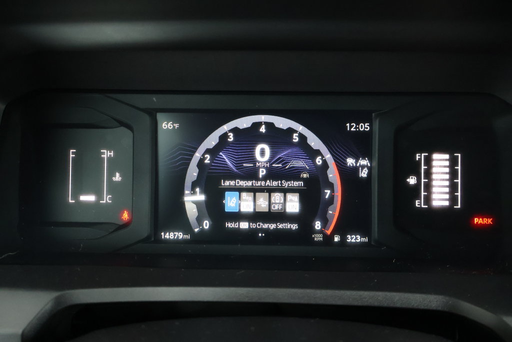 Certified 2025 Toyota Tacoma SR5 AWD/4WD image 30