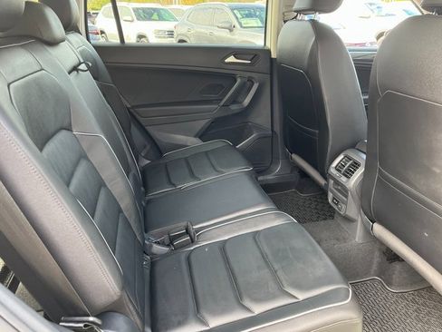Certified 2019 Volkswagen Tiguan SEL Premium image 19