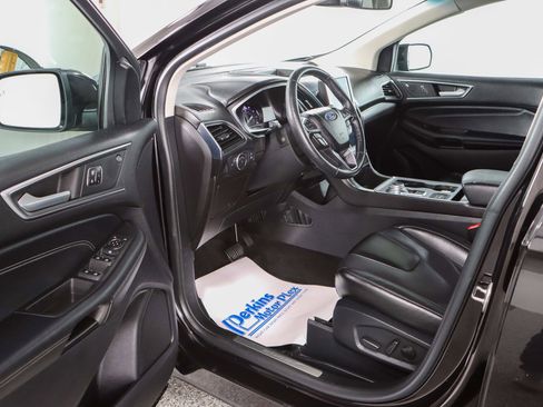 Used 2021 Ford Edge Titanium w/ Cargo Accessory Package FWD image 3
