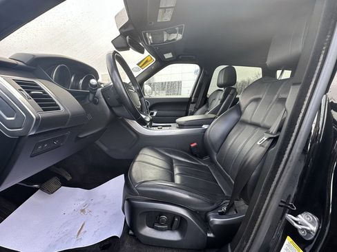 Used 2017 Land Rover Range Rover Sport SE image 16