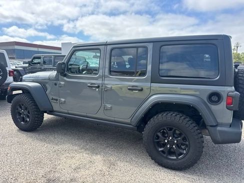 Used 2022 Jeep Wrangler Unlimited Sport AWD/4WD image 9