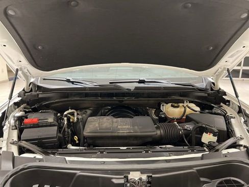 Used 2023 Chevrolet Suburban Premier image 28