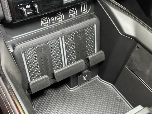 New 2026 RAM 3500 Limited AWD/4WD image 31