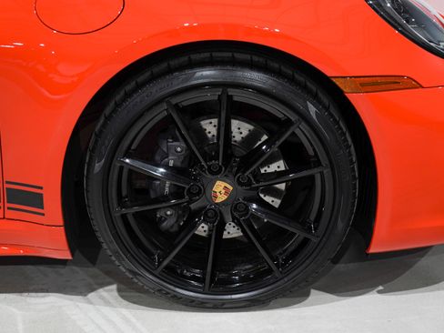 Used 2021 Porsche 911 Carrera RWD image 27