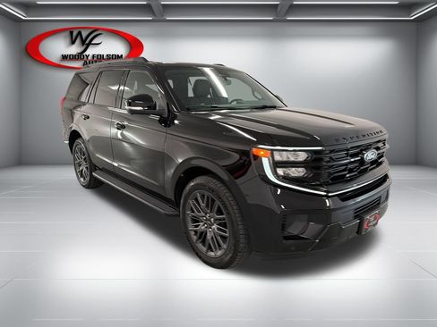 New 2026 Ford Expedition Platinum w/ Stealth Appearance Package AWD/4WD image 3