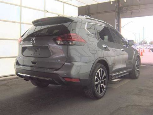 Used 2019 Nissan Rogue SL w/ Premium Package FWD image 4