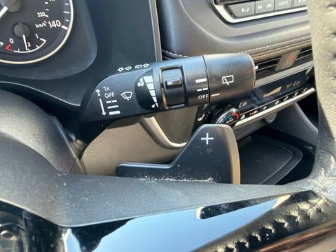 Used 2023 Nissan Rogue SV w/ SV Premium B Package AWD/4WD image 29
