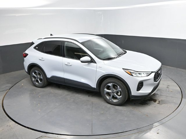 Used 2025 Ford Escape ST-Line Select AWD/4WD image 36
