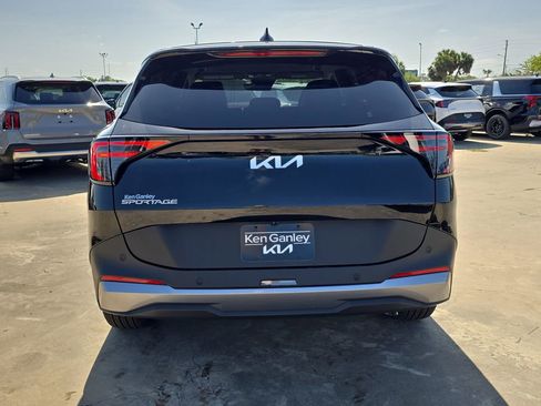 New 2026 Kia Sportage EX image 7