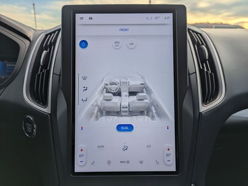 Used 2024 Ford Edge SEL image 26