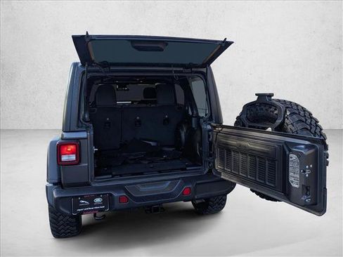 Used 2024 Jeep Wrangler Willys image 7