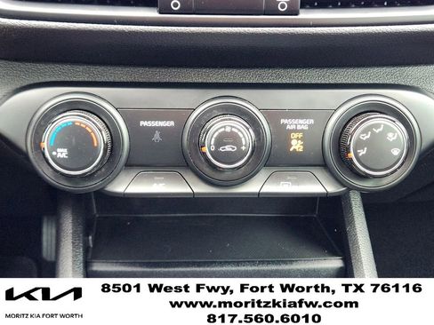 Certified 2022 Kia Forte LXS FWD image 18