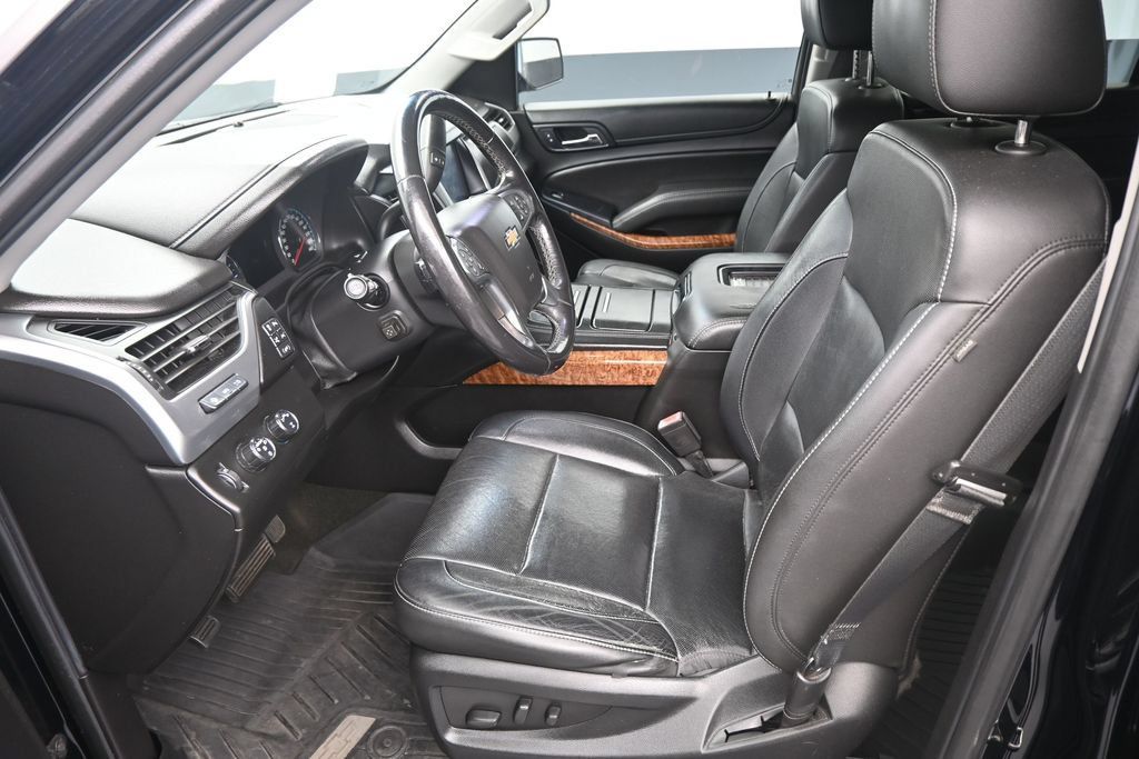 Used 2018 Chevrolet Suburban Premier AWD/4WD image 14