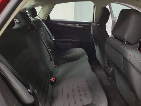 Used 2020 Ford Fusion SE FWD image 20