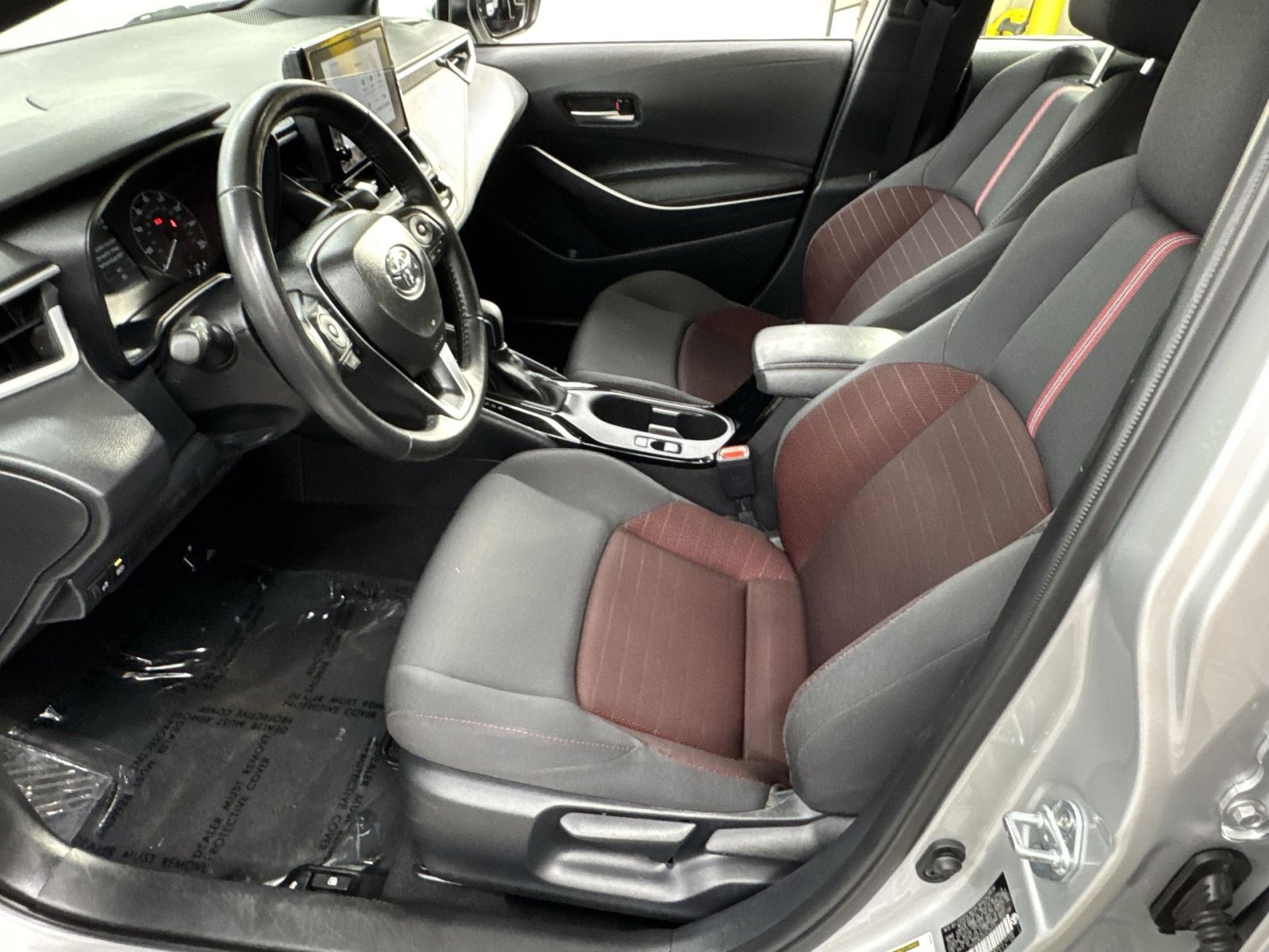 Used 2025 Toyota Corolla SE FWD image 16