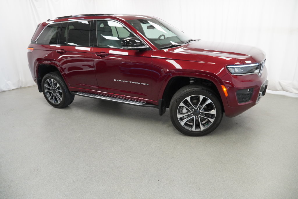 Certified 2025 Jeep Grand Cherokee Overland w/ Adv Protech Group III AWD/4WD image 20