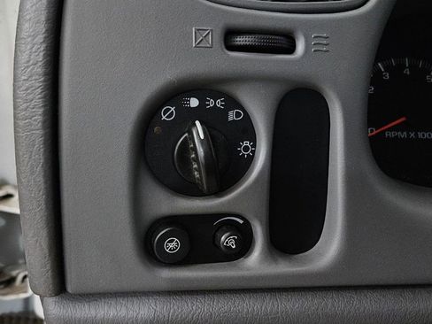 Used 2005 Chevrolet TrailBlazer LS w/ LS Preferred Equipment Group AWD/4WD image 12
