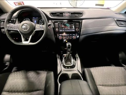 Used 2019 Nissan Rogue SV w/ Premium Package image 7