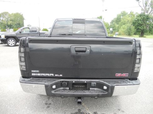 Used 2010 GMC Sierra 1500 SLE w/ (PDW) Pro Sport Package AWD/4WD image 8