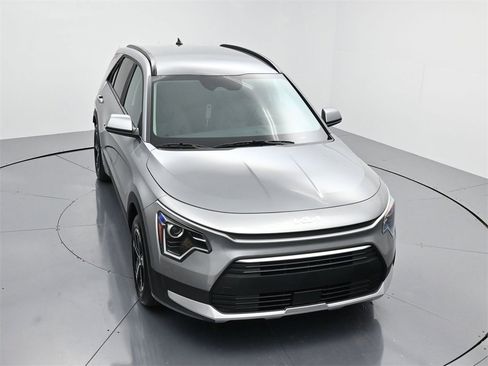 New 2025 Kia Niro EX image 42