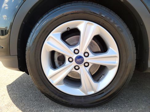 Used 2015 Ford Escape SE image 16