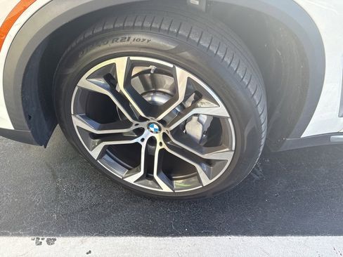 Used 2023 BMW X5 xDrive40i w/ Premium Package image 10