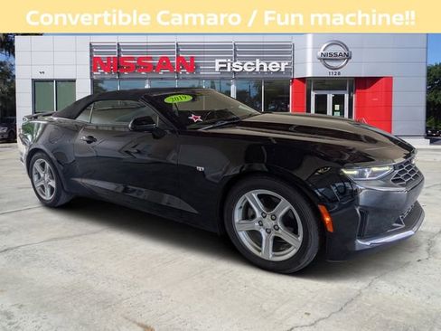 Used 2019 Chevrolet Camaro LT RWD image 1