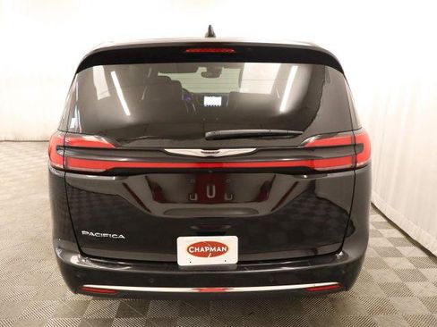 Used 2025 Chrysler Pacifica Select FWD image 23