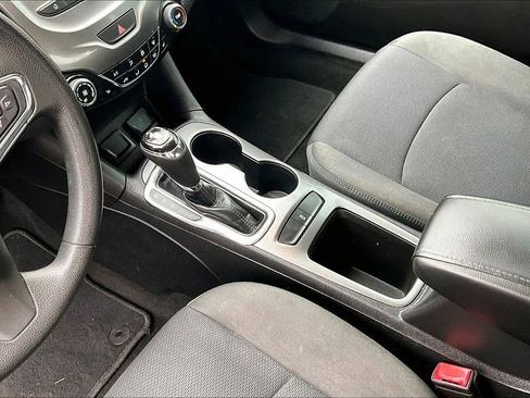 Used 2017 Chevrolet Cruze LT w/ Convenience Package image 15