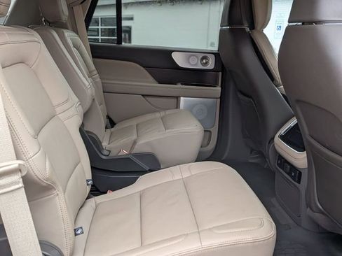 Used 2023 Lincoln Navigator Reserve image 37