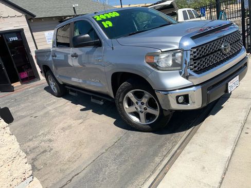 Used 2019 Toyota Tundra SR5 image 1