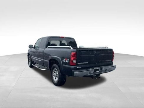 Used 2005 Chevrolet Silverado 1500 LS w/ Light Duty Power Package image 3