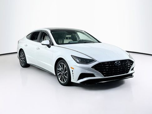 Used 2022 Hyundai Sonata Limited FWD image 3